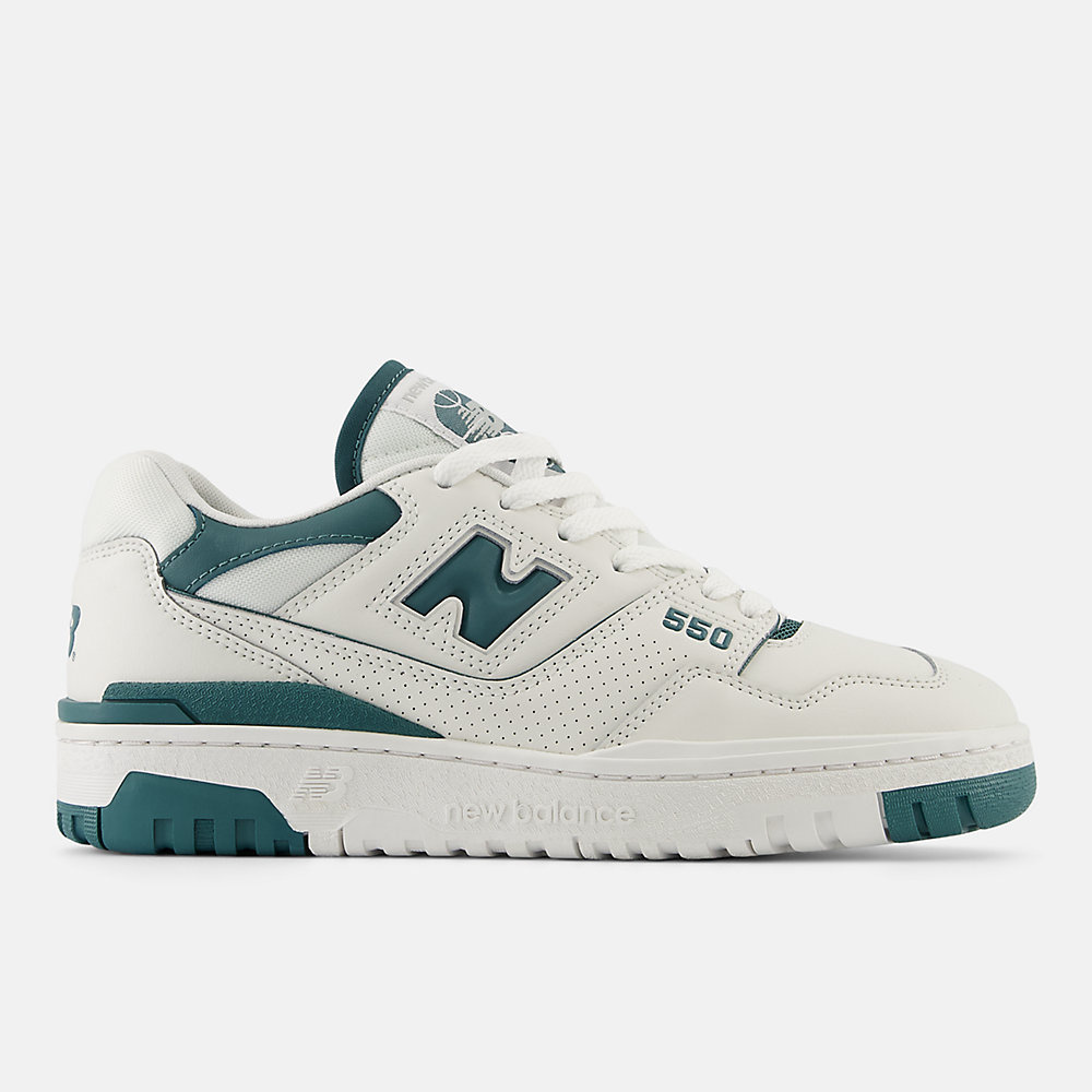 New Balance 550 Shoes Reflection with New Spruce